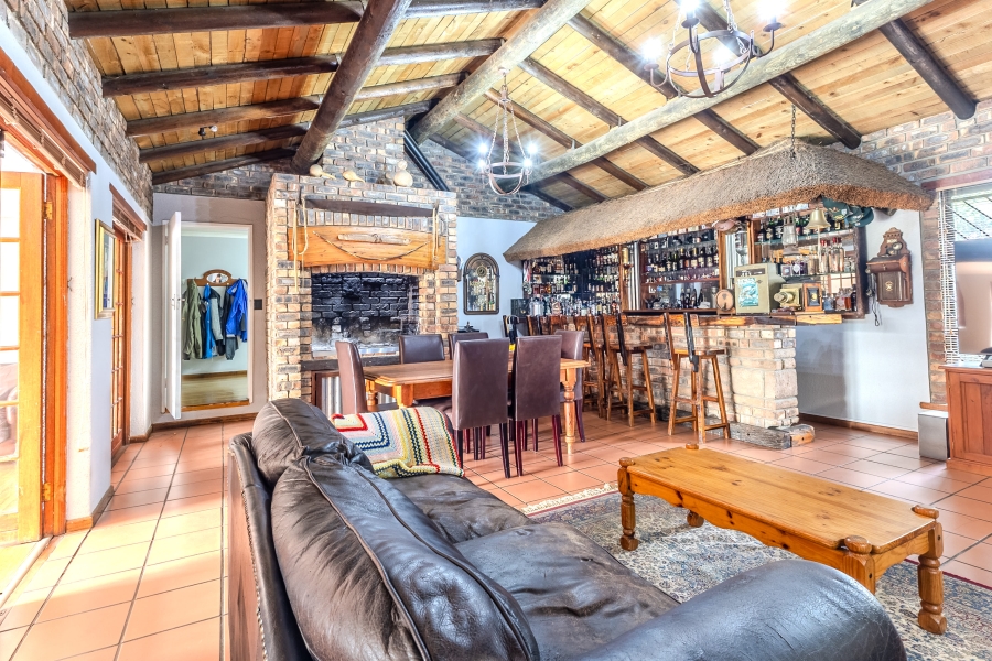 4 Bedroom Property for Sale in Protea Heights Western Cape